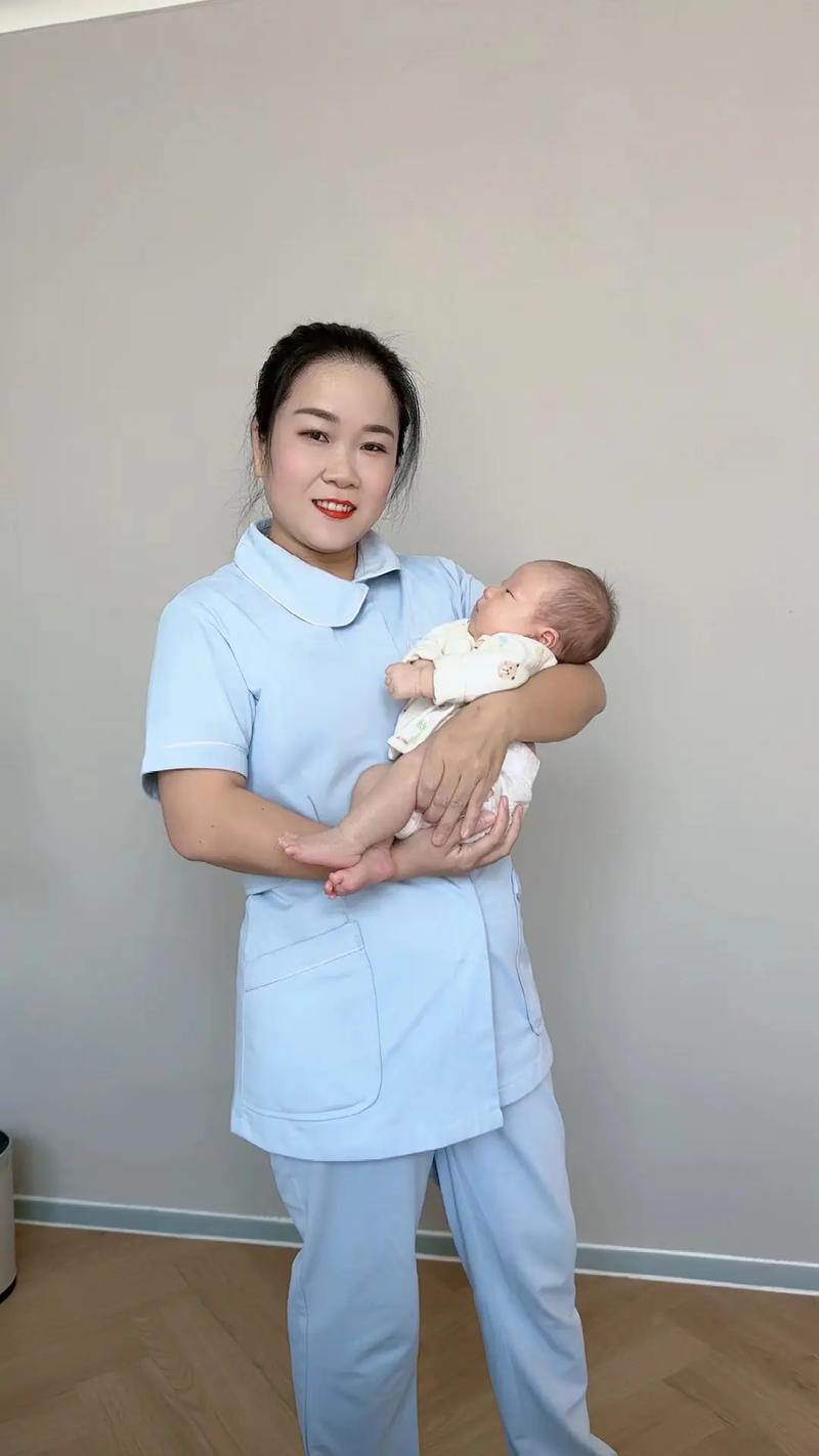 專業母嬰護理 月嫂服務，為新生家庭保駕護航