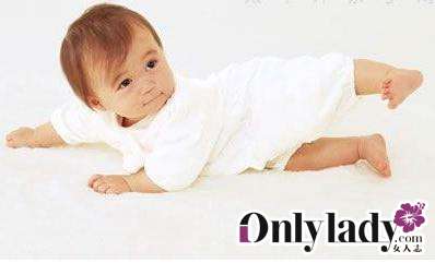 準確掌握翻身信號 寶寶成長第一站的關鍵觀察